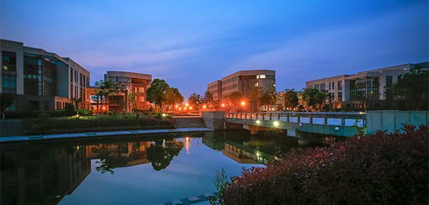 江苏科技大学 - 最美院校