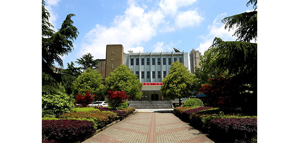 江西职业技术大学 - 最美大学