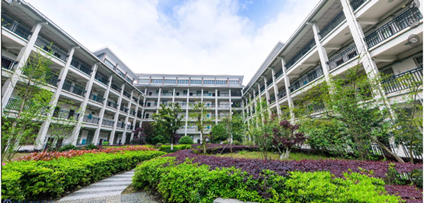 湘西民族职业技术学院 - 最美大学