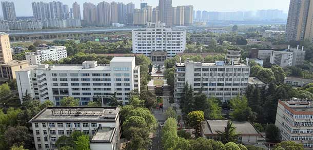 四川师范大学