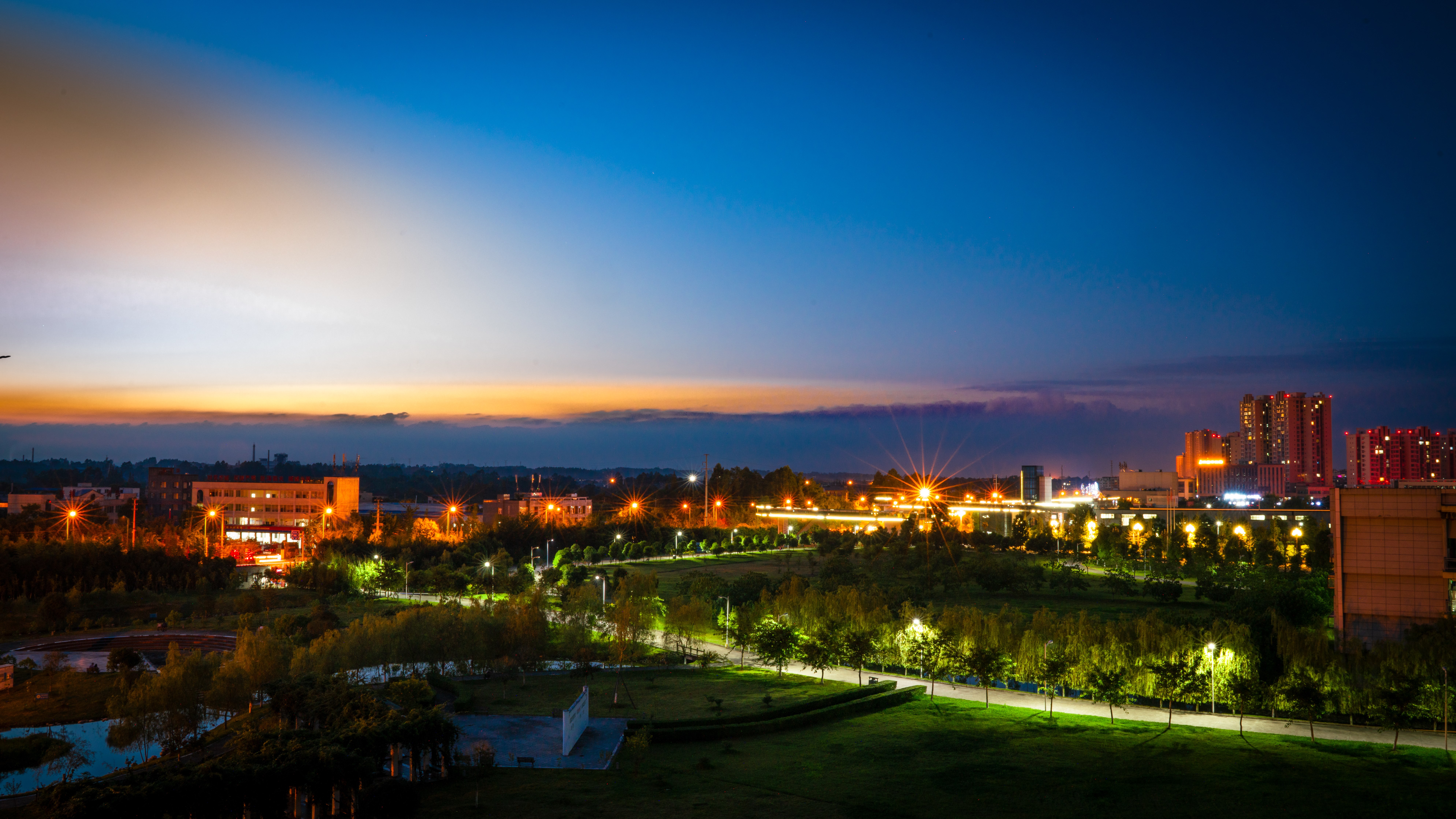 成都艺术职业大学-校园风景