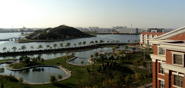 天津外国语大学 - 最美大学