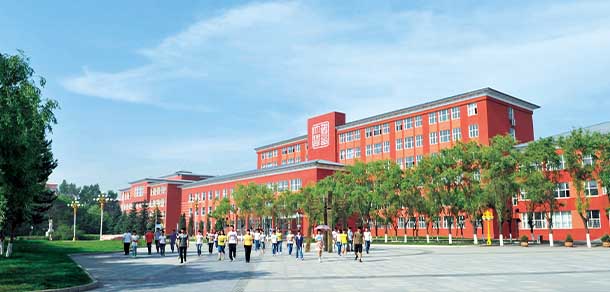 黑龙江工业学院