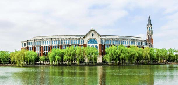 华东政法大学