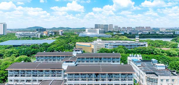 东华大学